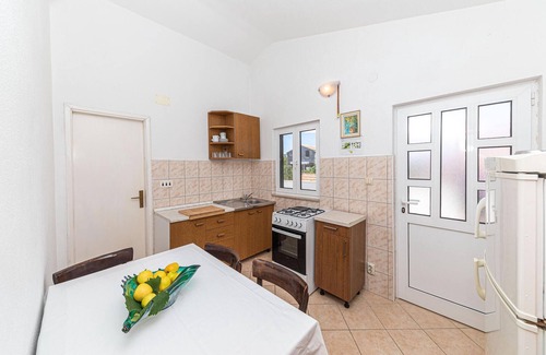 Drvenik Mali Apartment | Stunning apartment in Drvenik Mali