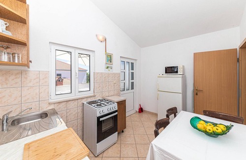 Drvenik Mali Apartment | Stunning apartment in Drvenik Mali