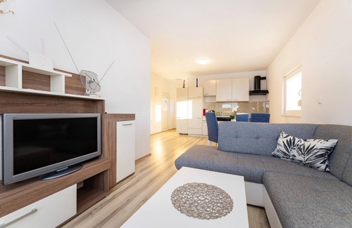 Gornji Karin Apartment | Stunning apartment in Gornji Karin