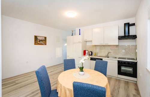 Gornji Karin Apartment | Stunning apartment in Gornji Karin