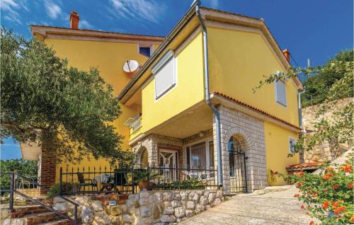 Supetarska Draga Apartment | Stunning Apartment In Supetarska Draga