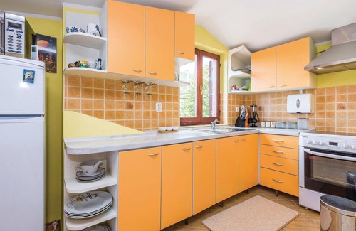 Pobri Apartment | Stunning apartment in Matulji with WiFi