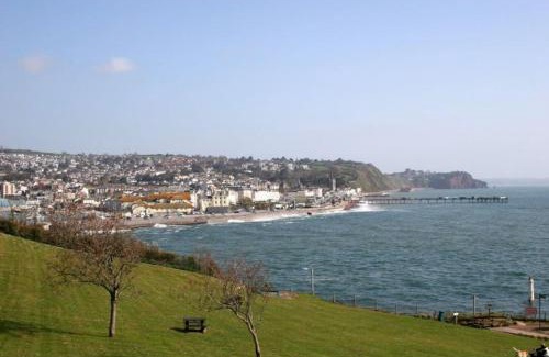 Dawlish Apartment | Stunning apartment with uninterrupted views