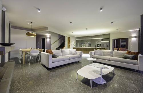 Stepneyville House | Stunning Architecturally designed Contemporay Home
