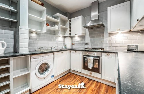 Merchiston Apartment | Stunning Artistic Hideout Perfect for Family