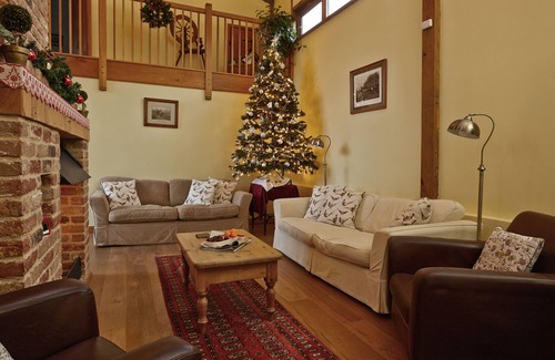 Great Hormead House | Stunning barn in glorious countryside - Perfect for groups - 6 en-suite rooms