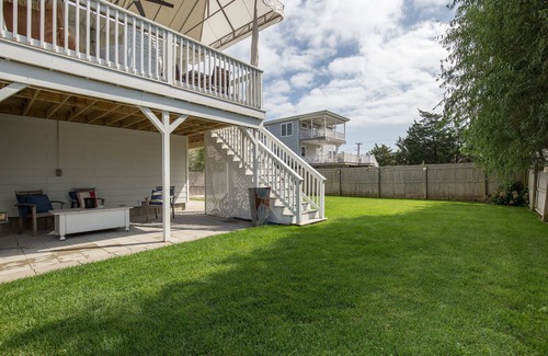 Westhampton Beach House | Stunning Beach House steps to ocean beach