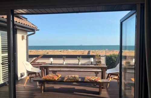 Southsea House | Stunning Beach House Indoor Pool