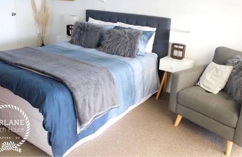 Omapere House | Stunning beach house located right on the beach in the heart of the Hokianga.