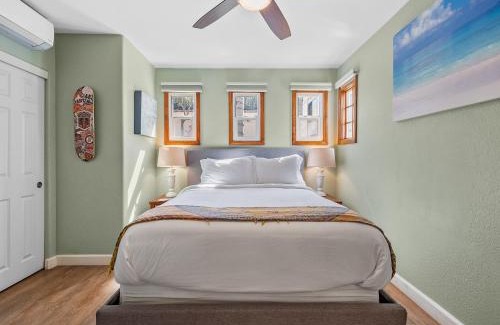 Mission Beach House | Stunning Beach House- Rooftop Patio & Ocean Views