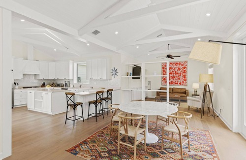 South Beach House | Stunning Beach side Pool Home - Sleeps 6 -Moorings/Floralton Beach area