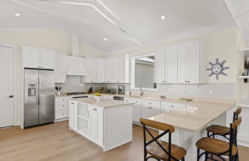 South Beach House | Stunning Beach side Pool Home - Sleeps 6 -Moorings/Floralton Beach area