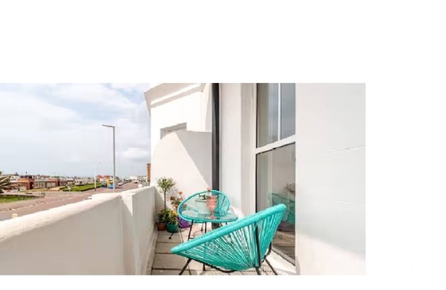 Bexhill-on-Sea Apartment | Stunning Beachfront Apartment