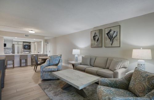 Sanibel House | Stunning Beachfront Residence at The Sanibel Inn- Resort Amenities Included!