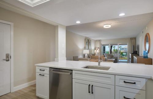 Sanibel House | Stunning Beachfront Residence at The Sanibel Inn- Resort Amenities Included!