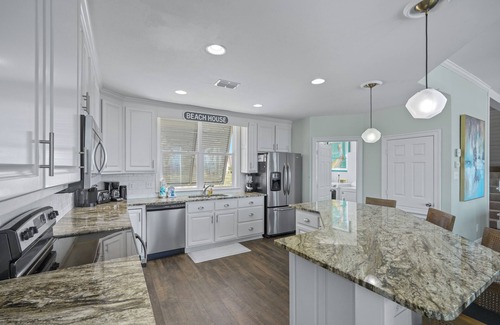 Gulf Shores House | Stunning Beachfront Private Remodeled Game Room 5BR 200+5-Star Reviews