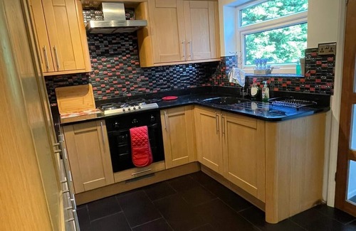 Coychurch House | Stunning Beautiful 4-Bed House in South Wales