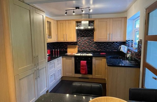 Coychurch House | Stunning Beautiful 4-Bed House in South Wales