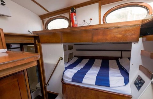Charlestown Boat Rental | Stunning boat ‘Sea Lion’ in Charlestown, Cornwall
