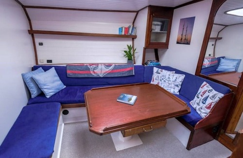 Charlestown Boat Rental | Stunning boat ‘Sea Lion’ in Charlestown, Cornwall