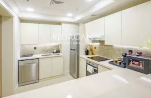 Dubai Media City Apartment | Stunning brand new 2 BR in Palm Jumeirah