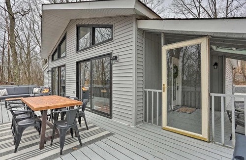 Bushkill House | Stunning Bushkill Getaway with Deck, 8 Mi to Skiing!