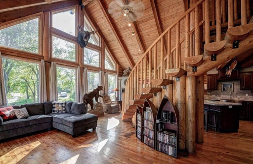 Shasta Lake Cabin | Stunning Cabin Minutes From Shasta Lake