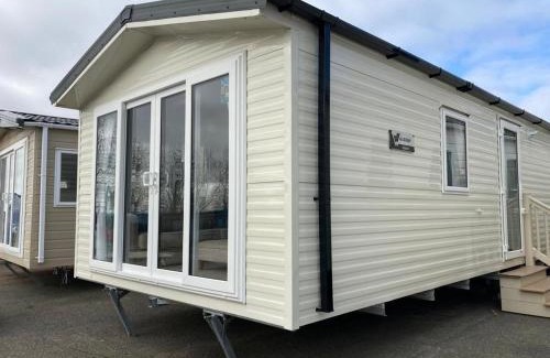 Hunstanton Other | Stunning Caravan For Hire Nearby Hunstanton Beach In Norfolk Ref 23050S