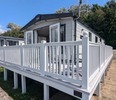 Weymouth Resort | STUNNING CARAVAN with PANORAMIC VIEWS WEYMOUTH LITTLESEA HAVEN