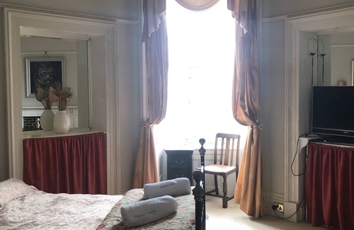 Teignmouth Other | Stunning ‘castle’ with panoramic views over the sea and estuary.