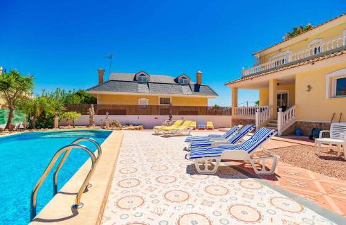 Quesada Villa | Stunning Central Villa Rosa in Ciudad Quesada Rojales Spacious 4-Bedroom Retreat with Private Pool