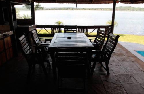 Thulamela Villa | Stunning chalet with a dam view.