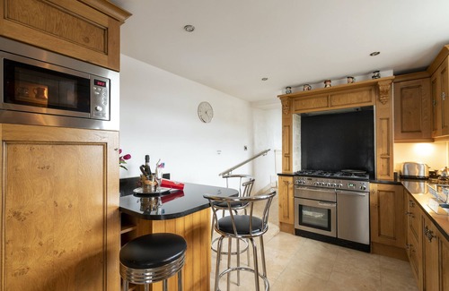 Lancaster Cottage | Stunning Coastal Country Cottage 2 Beds Sleeps 5