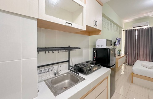 Surabaya Apartment | Stunning Comfy Studio Apartment Near Merr At Bale Hinggil
