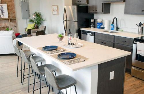 Over-the-Rhine House | Stunning Condos Near Washington Park w Parking