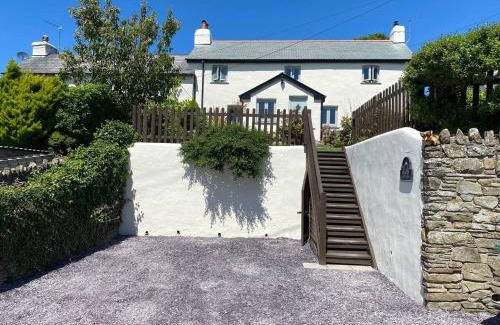 Georgeham House | Stunning Cottage Close to Amazing Beaches