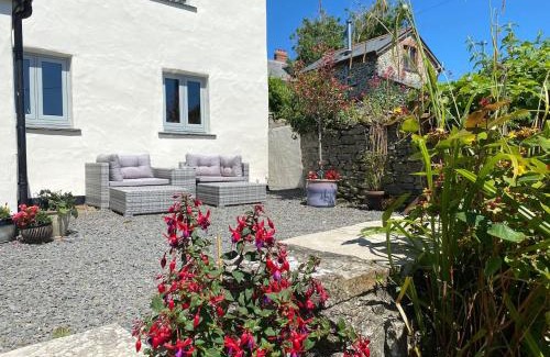 Georgeham House | Stunning Cottage Close to Amazing Beaches