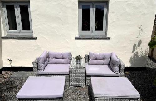 Georgeham House | Stunning Cottage Close to Amazing Beaches