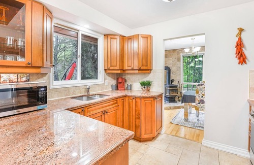 Halton Regional Municipality Cottage | STUNNING COUNTRY COTTAGE w/ SAUNA & RIVER IN BURLINGTON