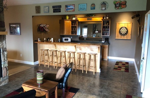 La Follette House | Stunning Deerfield Resort Lake and Mountainview Home