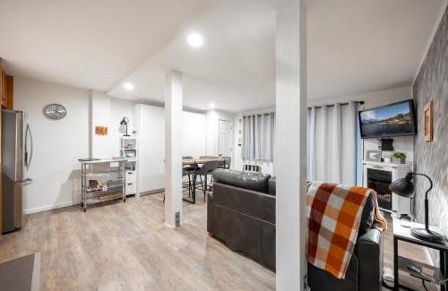 Truckee Apartment | Stunning Deluxe King Studio #124 at Donner Lake Village