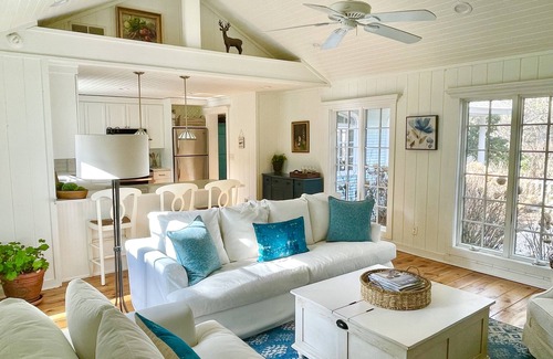 Lakeside Cottage | Stunning designer cottage just 2 blks to private beach.! Sleeps 8.