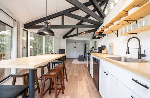 Jones Mills House | Stunning Diamondhead Retreat