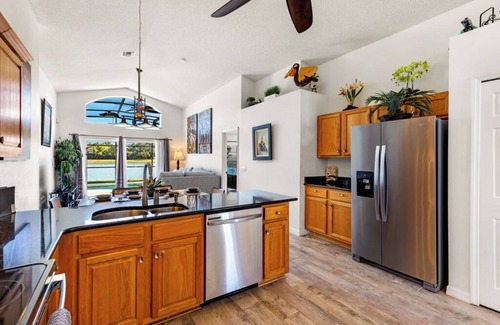 Lake Berkley Villa | Stunning Disney Private Lake Front Villa, beautifully upgraded with games room