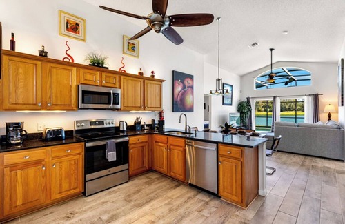 Lake Berkley Villa | Stunning Disney Private Lake Front Villa, beautifully upgraded with games room