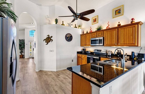 Lake Berkley Villa | Stunning Disney Private Lake Front Villa, beautifully upgraded with games room