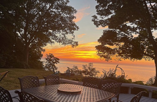 Ashtabula House | Stunning Disney themed Lux House with Lake views