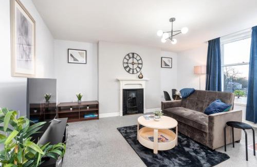 Doncaster Apartment | Stunning Doncaster City Centre Apartment, with 2 Double beds