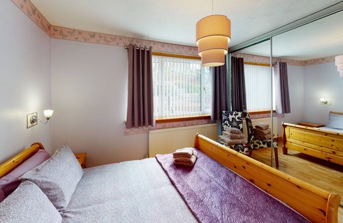 Gardenstown House | Stunning double storey home with sea views and sleeps 7