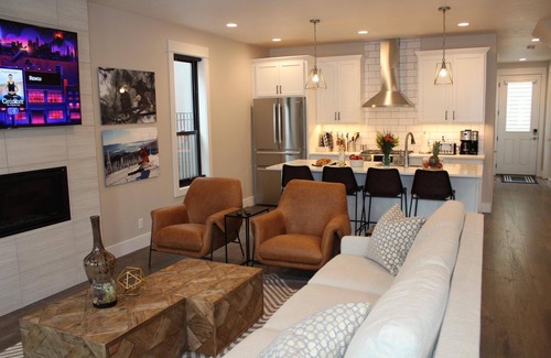 Garden District House | Stunning Downtown Home on Sherman Avenue